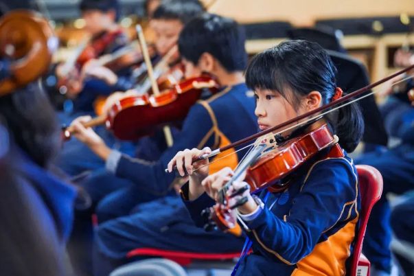 耀华国际教育学校上海临港校区招生简章（幼儿园-高中）(图4)