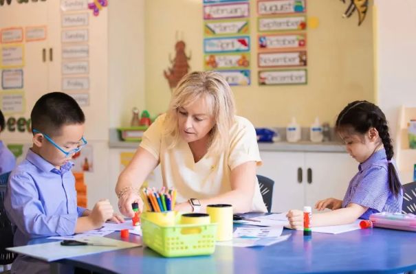 耀华国际教育学校上海临港校区招生简章（幼儿园-高中）(图6)