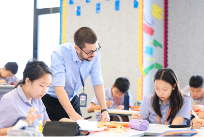 北京耀华国际学校亦庄校区：创校生的荣耀与成长！
