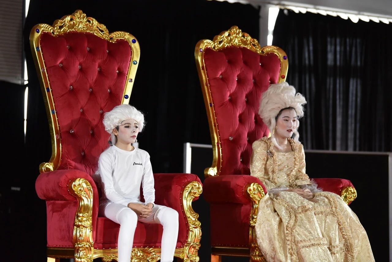 Applauding the Success of Two Brilliant Performances 中学部戏剧盛宴完美落幕(图3)