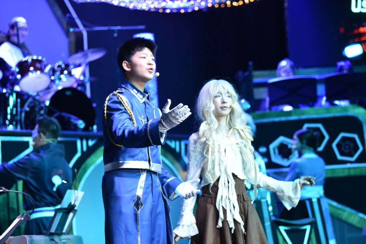Applauding the Success of Two Brilliant Performances 中学部戏剧盛宴完美落幕(图1)